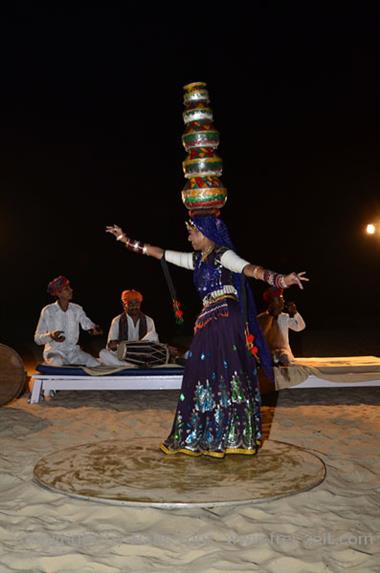 03 Rajasthani_Gypsy_folk_dance,_Goa_DSC6278_b_H600